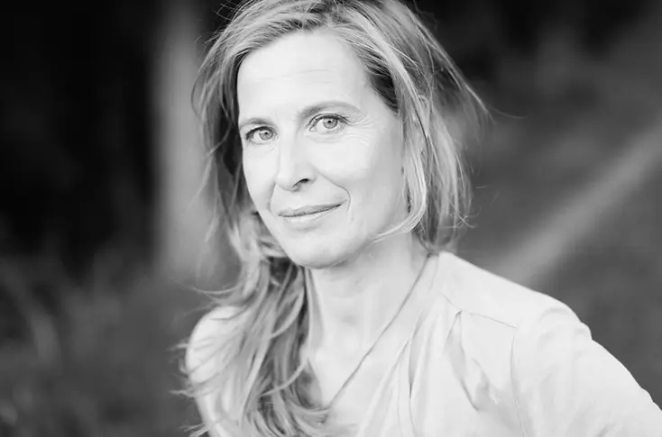 Claudia Toferer, systemische Psychotherapeutin und Supervisorin – begleitet mit Empathie, Erfahrung und einem lösungsorientierten Ansatz in persönlichen Entwicklungsprozessen.